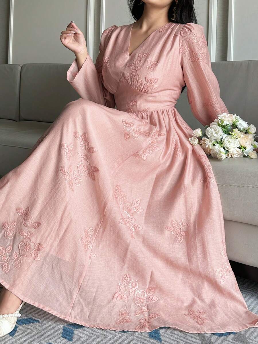 Dazy Plus Đầm dài tay dài, cổ chữ V, thắt eo, thêu hoa, thanh lịch dành cho nữ cỡ lớn, màu hồng, thích hợp cho mùa xuân/hè. - Hồng - Xem 1