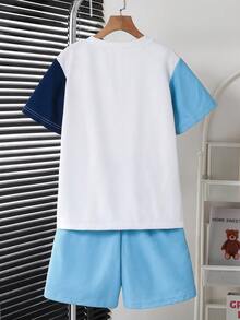 Vacaura 2pcs/Set Tween Boys' Blue, White & Navy Patchwork T-Shirt Paired With Blue Shorts, Soft & Comfortable Fabric, Suitable For Summer Outings, Photoshoots, School, And Various Occasions - Multicolor - View 2