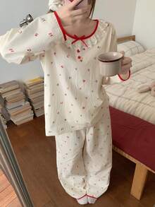 DAZY 碎花刺绣荷叶边领撞色滚边宽松女士睡衣套装 - 米色 - 查看 5