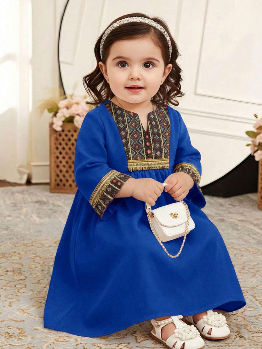 SHEIN 1-Pack Cute Baby Girl Cute Versatile With Cute Maroon With Pattern And Lace Contrasting Color Gorgeous Long-Sleeved Long Dress, Comfortable And Casual Versatile Fashion Everyday, Suitable For Birthday Parties, Evening Parties, Performances, Weddings, Baptisms, Opening Ceremonies Indoors And Outdoors, Daily Life, Sports, Play, Parties, Photo Shoots, Vacations, Festivals Suitable For Spring, Autumn And Winter - Blue - View 1