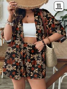 SHEIN VCAY Bộ đồ nữ cỡ lớn dáng rộng, in họa tiết lá và hoa cổ điển, gồm 2 món: áo và quần short, thích hợp cho kỳ nghỉ hè. - Nhiều màu - Xem 3