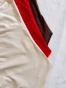 Soleia Bộ đồ nữ gồm áo croptop dệt kim màu xanh dương, kiểu dáng xoắn, viền bèo bất thường, thích hợp cho kỳ nghỉ; áo croptop dệt kim màu vàng, kiểu dáng xoắn, viền bèo bất thường, và áo blouse dệt kim màu trắng, co giãn, kiểu dáng trơn, viền bèo bất thường, thoải mái cho mọi mùa, dự tiệc, hẹn hò, tiệc trà chiều. - Nhiều màu - Xem 6