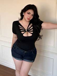 Vibekara Sexy Butterfly Hollow Out Cropped Short Sleeve T-Shirt, High-End French Design, Slim Fit, Black, Summer - Black - View 5