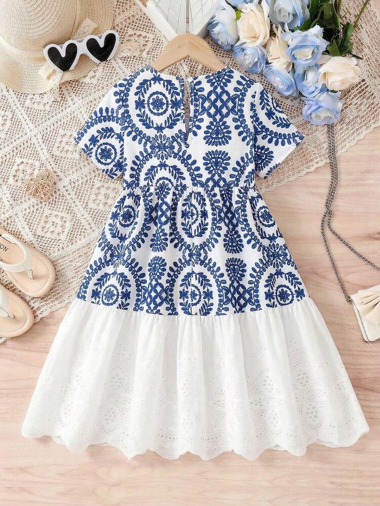 SHEIN Đầm chữ A DRMZ dành cho bé gái, dệt hoa, thêu ren tương phản, tay ngắn, họa tiết hoa hồng , thích hợp cho mùa xuân và mùa hè, phù hợp cho bé gái mặc hàng ngày, lễ hội, du lịch, nghỉ lễ, họp mặt gia đình và các dịp đặc biệt, trang phục chị em gái, mùa xuân và mùa hè, dễ thương, thanh lịch, ngọt ngào, cổ điển và thời trang. - Màu xanh lam - Xem 2