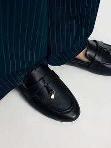 Mnmlis Women's Versatile Fashion Flat Shoes For Daily Wear - Black - View 4