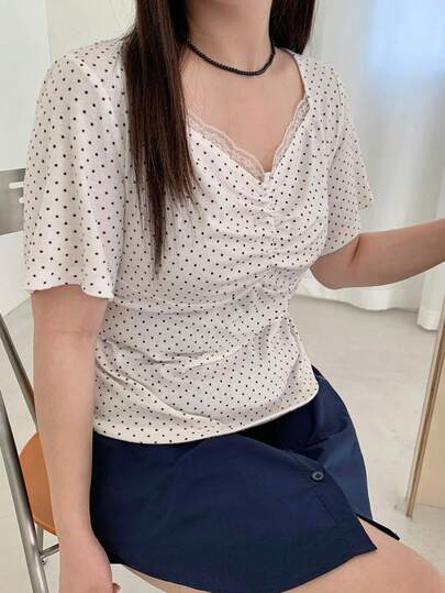 Dazy Plus Plus Size Polka Dot & Lace Patchwork Heart Neck Casual Short Sleeve T-Shirt