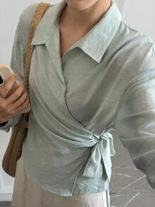 Livesso 女士纯色翻领系腰落肩长袖休闲衬衫 - 綠色 - 查看 7