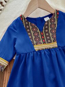 SHEIN 1-Pack Cute Baby Girl Cute Versatile With Cute Maroon With Pattern And Lace Contrasting Color Gorgeous Long-Sleeved Long Dress, Comfortable And Casual Versatile Fashion Everyday, Suitable For Birthday Parties, Evening Parties, Performances, Weddings, Baptisms, Opening Ceremonies Indoors And Outdoors, Daily Life, Sports, Play, Parties, Photo Shoots, Vacations, Festivals Suitable For Spring, Autumn And Winter - Blue - View 4