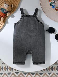 SHEIN Playful Pals Newborn Casual Washed Bear Graphic Denim Romper