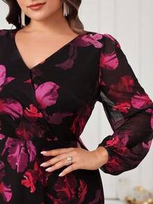 SHEIN CURVE+ Váy dạ hội dài tay cổ chữ V in hoa cỡ lớn/2026/Năm mới - Màu Đỏ Sâu - Xem 8