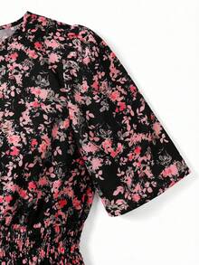 Ellevyn Đầm maxi cổ tròn, eo xếp ly, kiểu dáng lãng mạn cho kỳ nghỉ. - màu đen - Xem 4