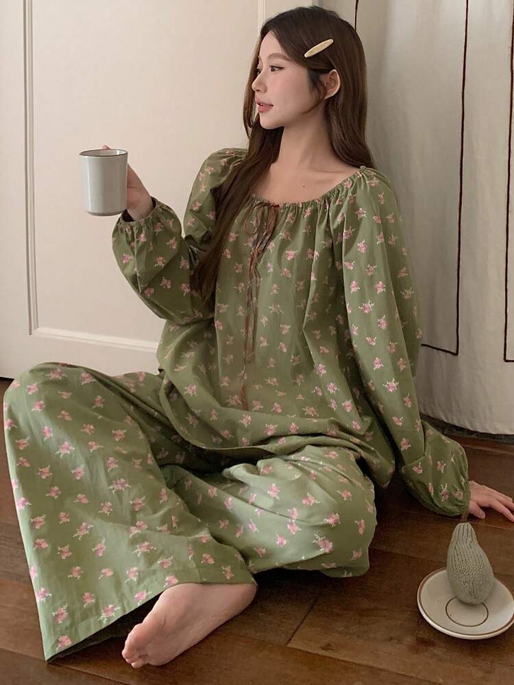 DAZY Conjunto de pijama holgado para mujer con cuello con cordón, mangas farol y fruncido con estampado floral diminuto - Verde - Añade 9