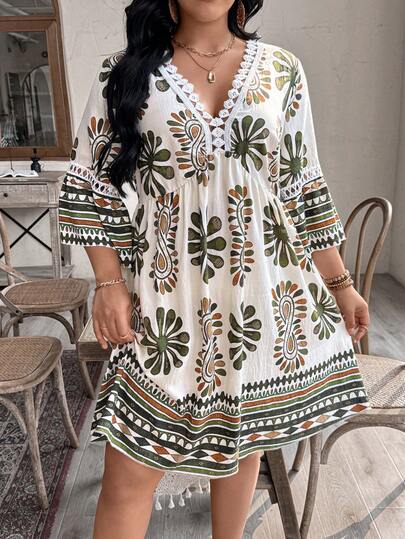 EMERY ROSE Plus Size Women's Spring/Summer Floral Placement Print Bohemian V-Neck Hollow Lace Patchwork Flare Sleeve Ruffle Hem Casual Vacation Comfortable Dress