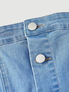 Sweetra Plus Size Women's Sleeveless Cutout Design Denim Mini Skirt - Light Wash - View 3