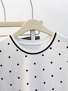 Resyla 甜美可爱的黑白波点条纹印花女式修身T恤，适合夏季穿着，时尚T恤，漂亮T恤，送给兄弟姐妹的礼物，送给姐妹的礼物，送给妈妈的礼物，母亲节礼物，休闲时尚上衣。 - 白色 - 查看 4