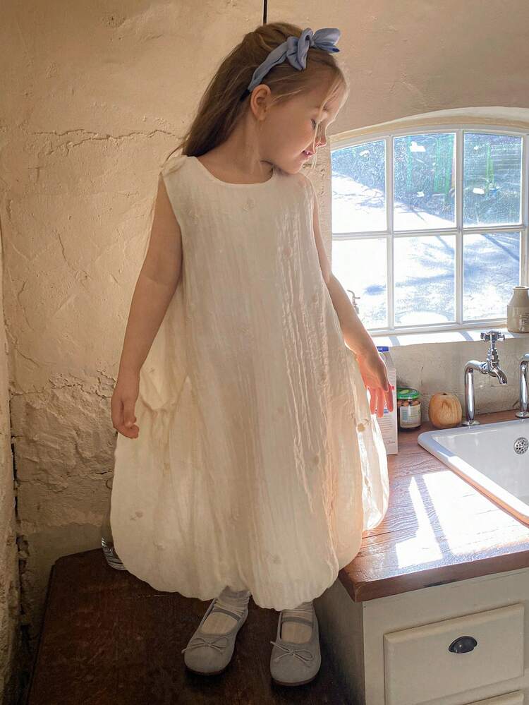 Young Girl Sleeveless Round Neck Dress Summer