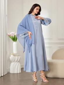 Al Najma Damen eleganter Satin-Abaya mit Spitzendekor und Blumenkopftuch, geeignet für den täglichen Gebrauch - Blau - Übersicht 7