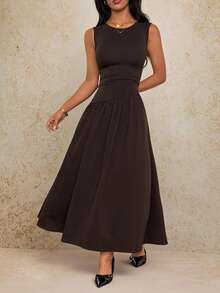 SHEIN PETITE 女士休闲日常通勤简约纯色无袖褶裥喇叭下摆连衣裙，夏季 - 咖啡棕 - 查看 3