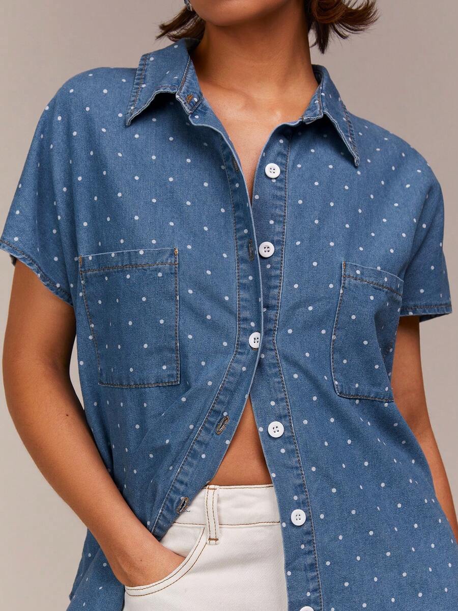 COSMINA 翻领露肩袖牛仔上衣，开襟牛仔上衣，波点图案牛仔上衣，口袋设计，蓝色牛仔上衣，休闲牛仔上衣，百搭牛仔上衣，女士夏季牛仔上衣，日常休闲，夏季波点女式衬衫，女士牛仔衬衫，纽扣上衣，波点衬衫 - 藍色 - 查看 1