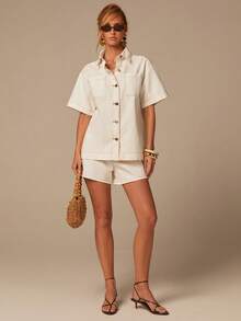COSMINA Denim Bộ đồ denim nữ màu trơn tay ngắn cài cúc một hàng và quần short, thiết kế có túi, kiểu dáng thanh lịch hàng ngày, bộ denim trắng, thích hợp cho đi chơi hàng ngày, đi nghỉ mát, dáng rộng, bộ đồ denim thường ngày. - trắng - Xem 3