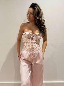 RebeccaVibe Traje de baño ajustado y sin espalda de una pieza con estampado de tela texturizada y volantes para mujer, ideal para el verano - Multicolor - Ver 6