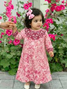 SHEIN 1 Piece Baby Girl Cute Versatile Casual Floral Pattern Holiday Petal Collar Front Diamond Bow Light Purple Loose Dress Robe, Comfortable Casual Versatile Fashion Everyday, Suitable For Birthday Parties, Evening Parties, Performances, Weddings, Baptisms, Opening Ceremonies Indoors, Outdoors, Daily, Sports, Play, Parties, Photos, Vacations, Festivals Suitable For Spring, Autumn And Winter - Yellow - View 6