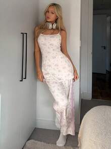 DAZY Ditsy Floral Camisole Top & Contrast Stripe Trim Loose Pajama Pants Women Sleepwear Set