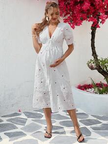 SHEIN Maternity Heart Pattern V-Neck Short Sleeve Dress - White - View 1