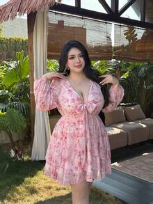 Vibekara Vestido longo plus size feminino vintage elegante francês romântico com decote em V, laço nas costas, estampa floral, chiffon, camadas de babados na barra e modelagem evasê. Ideal para casamentos, volta às aulas, festivais de música, férias, primavera e verão. - Multicolorido - Ver 5