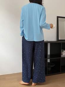 DAZY 2pcs Women Bear Pattern Loose Long Sleeve T-Shirt & Ditsy Floral Pants Pajama Set