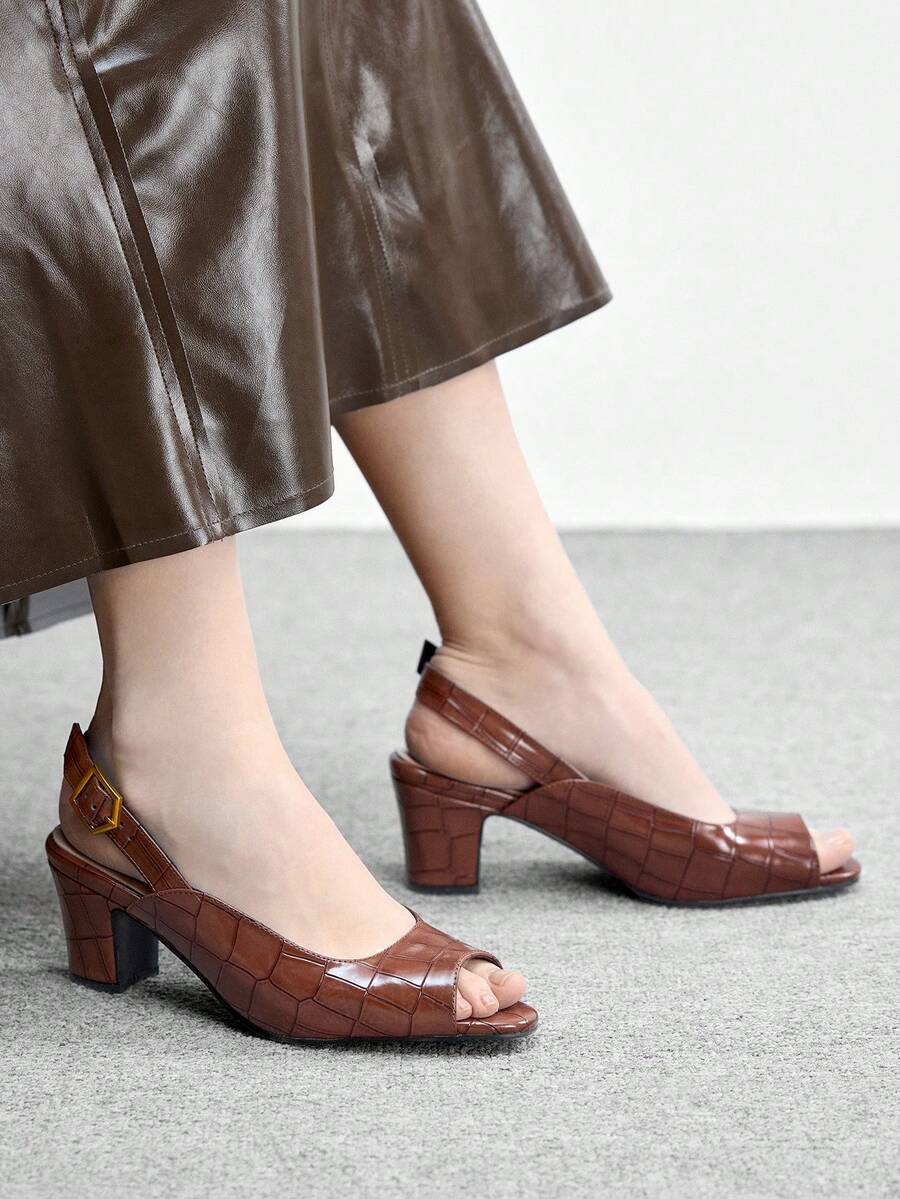 CUCCOO BIZCHIC 法式性感高跟女鞋细跟新款圆头气质明星同款搭扣空心鞋