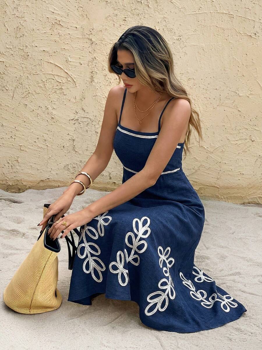 SHEIN Frenchy Đầm slip nữ mùa hè kiểu dáng thường ngày, thêu họa tiết cây cỏ, thắt eo. - Màu xanh hải quân - Xem 1