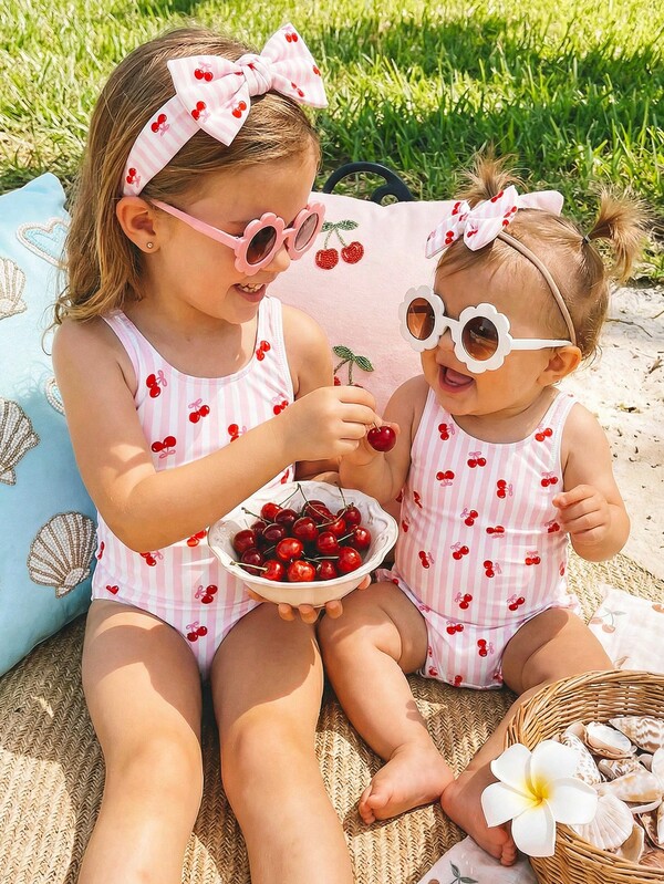 SHEIN Cute Retro Ins Style Cherry Pink Striped Print Pattern, Young Girls Casual Minimalist One-Piece Swimsuit Suitable For Summer, Beach Vacation Photo Shoot Matching, Mommy And Me, First Beach Trip, Summer Vacation, Aesthetic Swimsuit, Pool Party, Summer Camp, Cottagecore