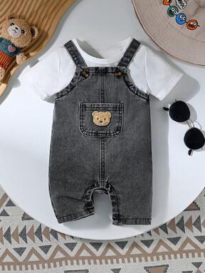 SHEIN Playful Pals Macacão jeans casual para recém-nascido com estampa de urso lavado