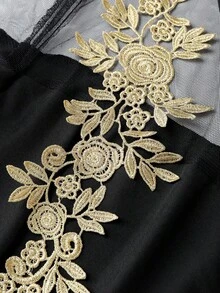 Qadelle Đầm cổ tròn thanh lịch dành cho nữ, phối lưới tương phản. - màu đen - Xem 4