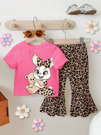 一套女婴可爱兔耳豹纹圆领短袖T恤和针织打底裤可爱套装，豹纹T恤套装，卡通兔子印花服装