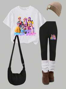 一套年轻女孩休闲舒适时尚3D卡通动漫K-POP女团人物印花白色短袖T恤和打底裤套装，适合春夏户外穿着 - 彩色 - 查看 3