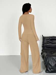 SHEIN EZwear 女款騎士印花鈕扣半開襟長袖T恤與長褲休閒日常穿著2件套居家服套裝，棉質舒適套裝 - 駝色 - 查看 6