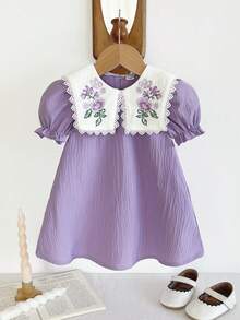 SHEIN Vintaside Kids 1件女婴舒适休闲纹理面料常规厚度领口可爱花卉刺绣A字基本款短袖时尚百搭连衣裙，适合春夏、居家、户外、旅行、上学和日常穿着 - 彩色 - 查看 3