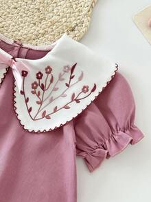 SHEIN Đầm ngắn tay phồng cổ Peter Pan thêu hoa phối ghép dễ thương cho bé gái. - Màu Hồng baby - Xem 3