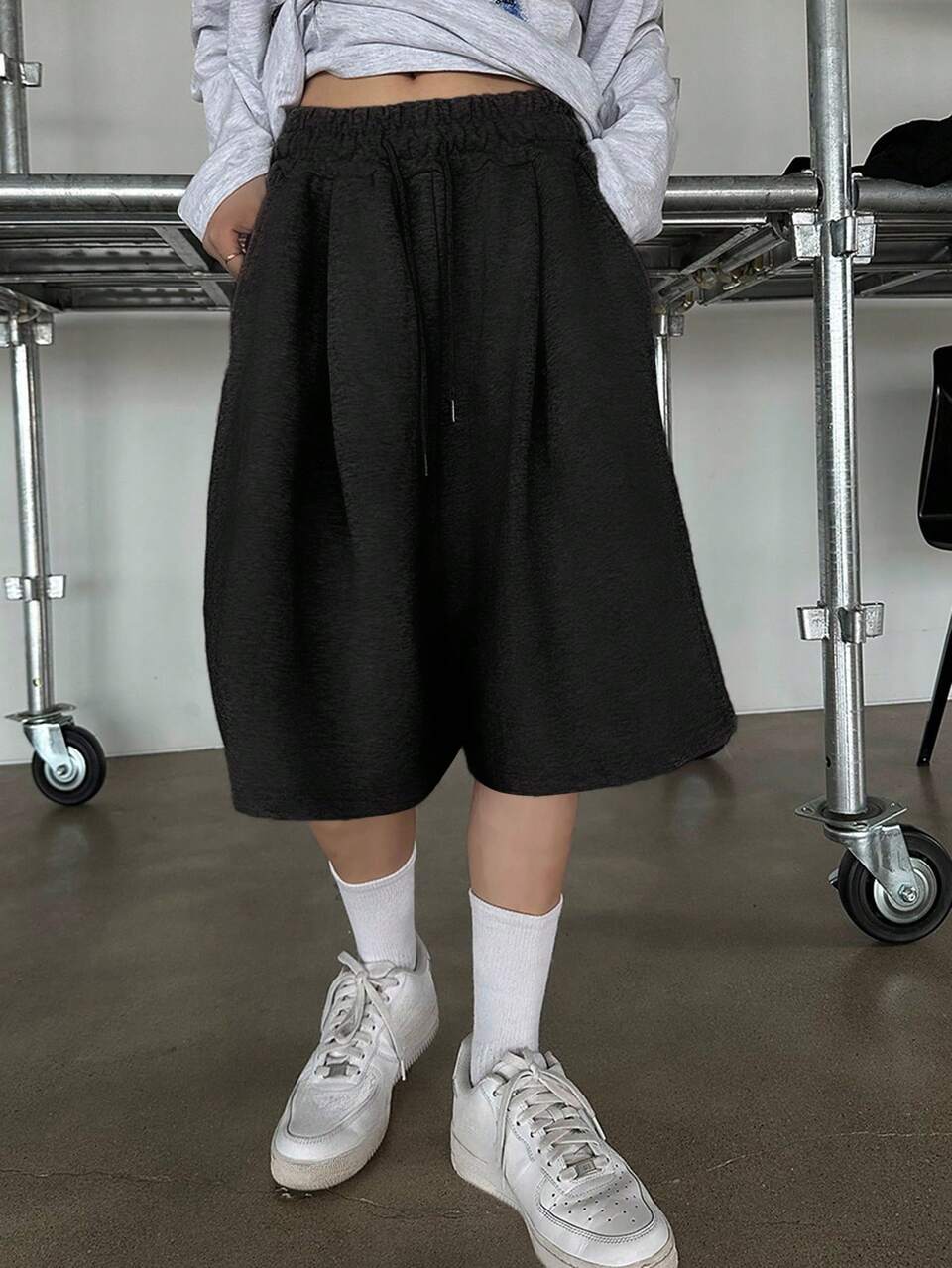 Women's Casual Solid Color Loose Fit Pockets Bermuda Shorts Fall School