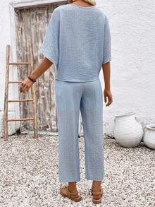 Breezaya 女士春夏休闲度假套装，纹理扭结蝙蝠袖衬衫和直筒裤两件套 - 藍色 - 查看 2