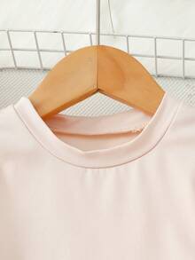 Bộ 2 món đồ lót ôm sát màu mơ dành cho bé gái: áo cổ cao, tay dài và quần legging. - Màu be - Xem 5
