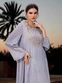 Al Najma 女士几何刺绣圆领宽松优雅阿拉伯连衣裙