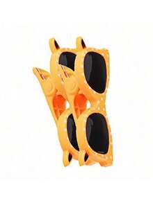 SHEIN 2pcs Beach Towel Clip Summer Portable Chair Holder Large Plastic Clothes Clip Parrot Watermelon Flamingo Ice Cream Pineapple Cactus Coconut Tree Style Clothesline, Graduation Season, Back To School Season Towel Clip - Multicolor - View 33