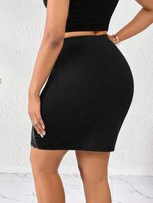 SHEIN Lady Chân váy midi ôm sát thời trang thanh lịch với ren tương phản và eo chun dành cho nữ. Chân váy công sở thời trang phối màu ôm sát dành cho nữ, thích hợp cho mùa xuân hè. Trang phục lễ hội dành cho nữ. Trang phục lễ hội dành cho nữ. Trang phục lễ hội dành cho nữ. Trang phục lễ hội dành cho nữ. Váy Valentine. Ngày lễ tình nhân. Trang phục nghỉ dưỡng Valentine. Chân váy đen dành cho nữ, mùa hè, mùa xuân. Váy đen mùa xuân. Váy dự tiệc thanh lịch. Váy dự tiệc cưới và sự kiện. Chân váy đen cưới mùa xuân hè. - màu đen - Xem 2