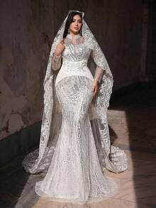 Aureia 大码优雅奢华白色立领3D立体花卉贴花串珠拼接鱼尾婚纱（含腰带），情人节 - 白色 - 查看 7