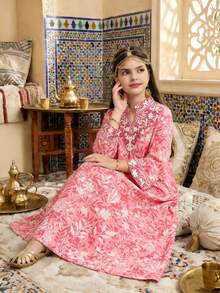 SHEIN Tween Girl Blue-Green Retro Print Loose A-Line 3/4 Sleeve Side Slit Long Robe Tween Girl - Pink - View 7