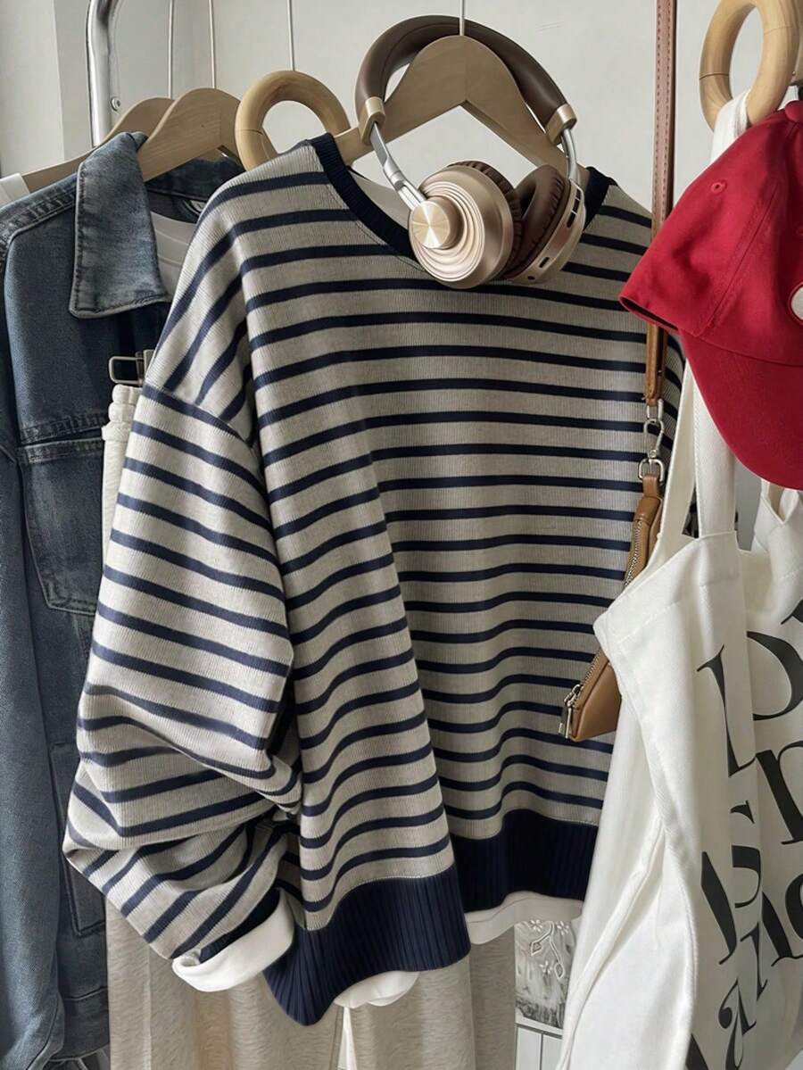 Resyla 韩版时尚百搭彩色条纹图案卫衣，适合外套、摄影、露营、秋季、冬季、返校，女士常规圆领 - 彩色 - 查看 1