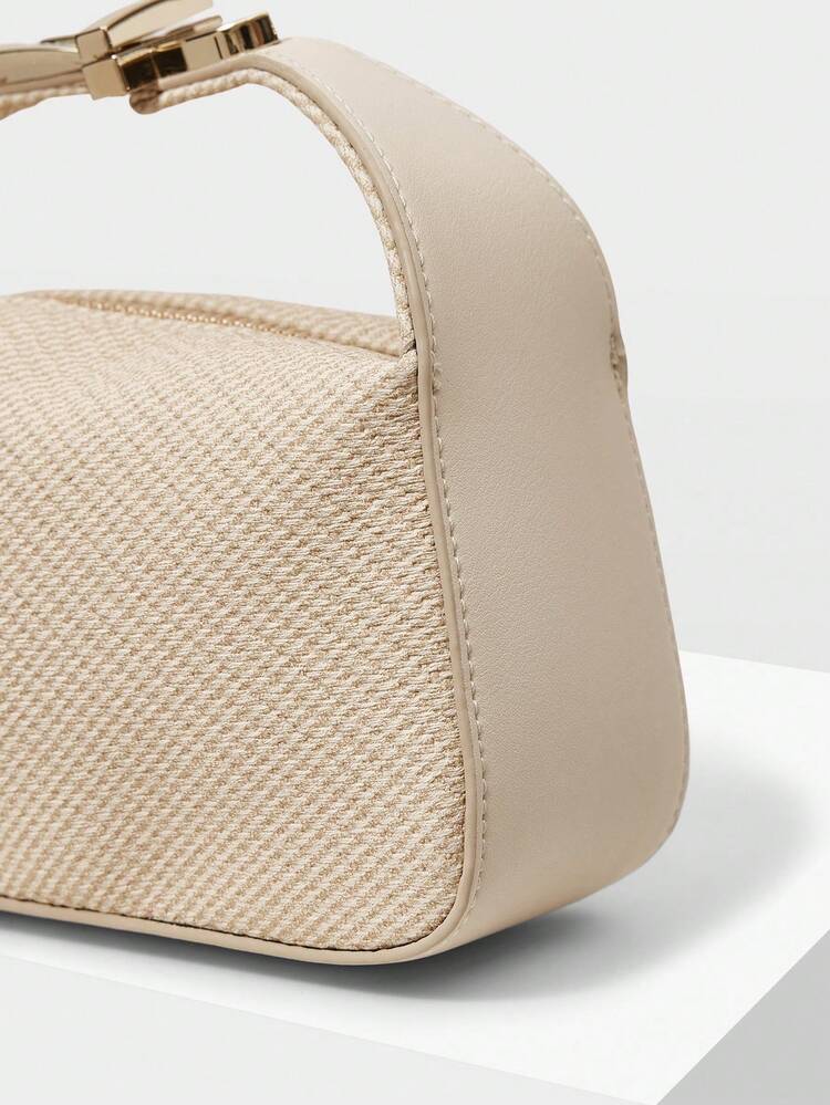 LADIES EXQUISITE WOVEN EMBOSSED MATERIAL HANDBAG WITH SMALL HARDWARE DECORATION DETAILS,NEW YEARS